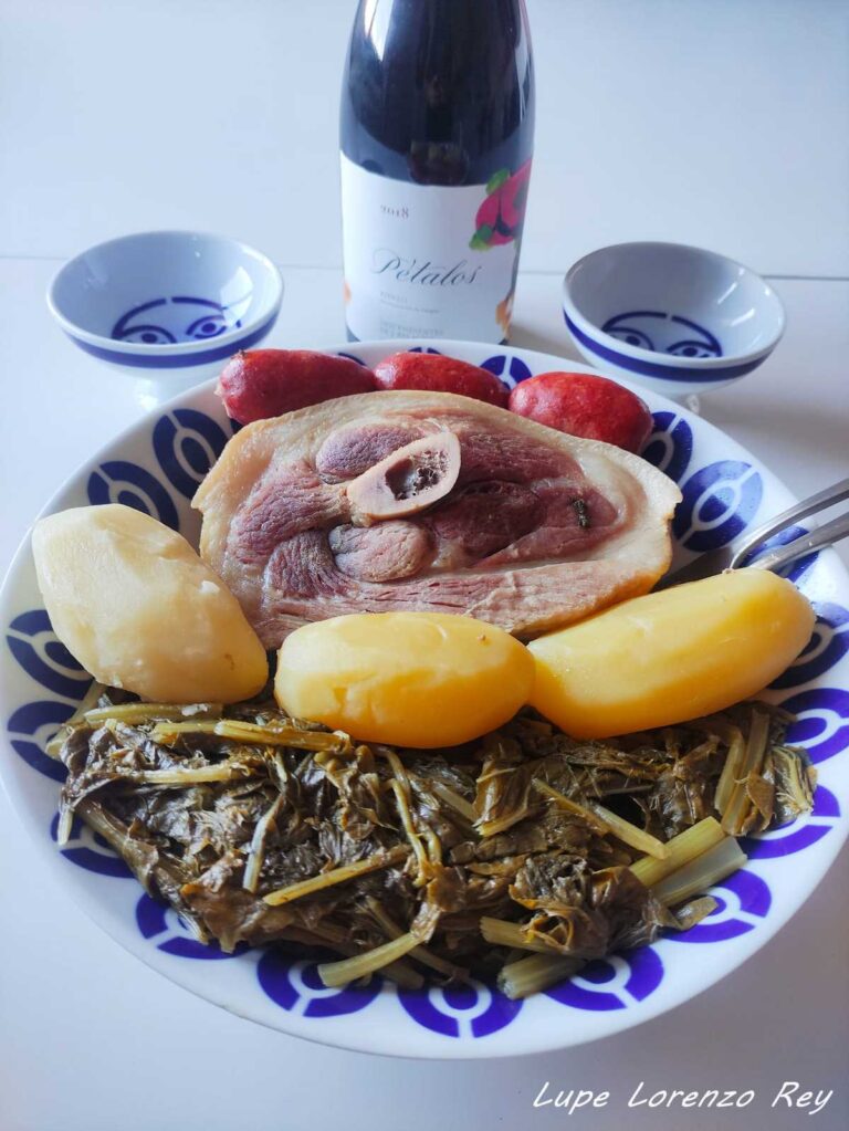 Fiestas de Galicia. Lacón con grelos