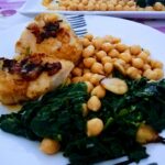 bacalao con garbanzos y espinacas